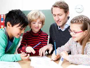 Junge Schüler Schülerhilfe-Junior Nachhilfe schon ab der Grundschule bei der Schülerhilfe Junior