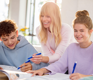 Das 2 Fach gratis bei der Schülerhilfe Kinder lernen mit Lehrerin