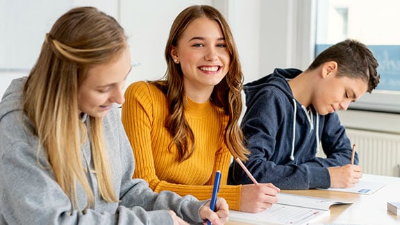 Frühlingsangebot bei der Schülerhilfe.